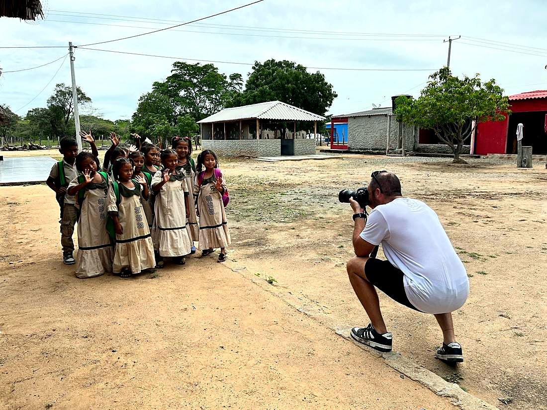 Community engagement during a shoot in La Guajira