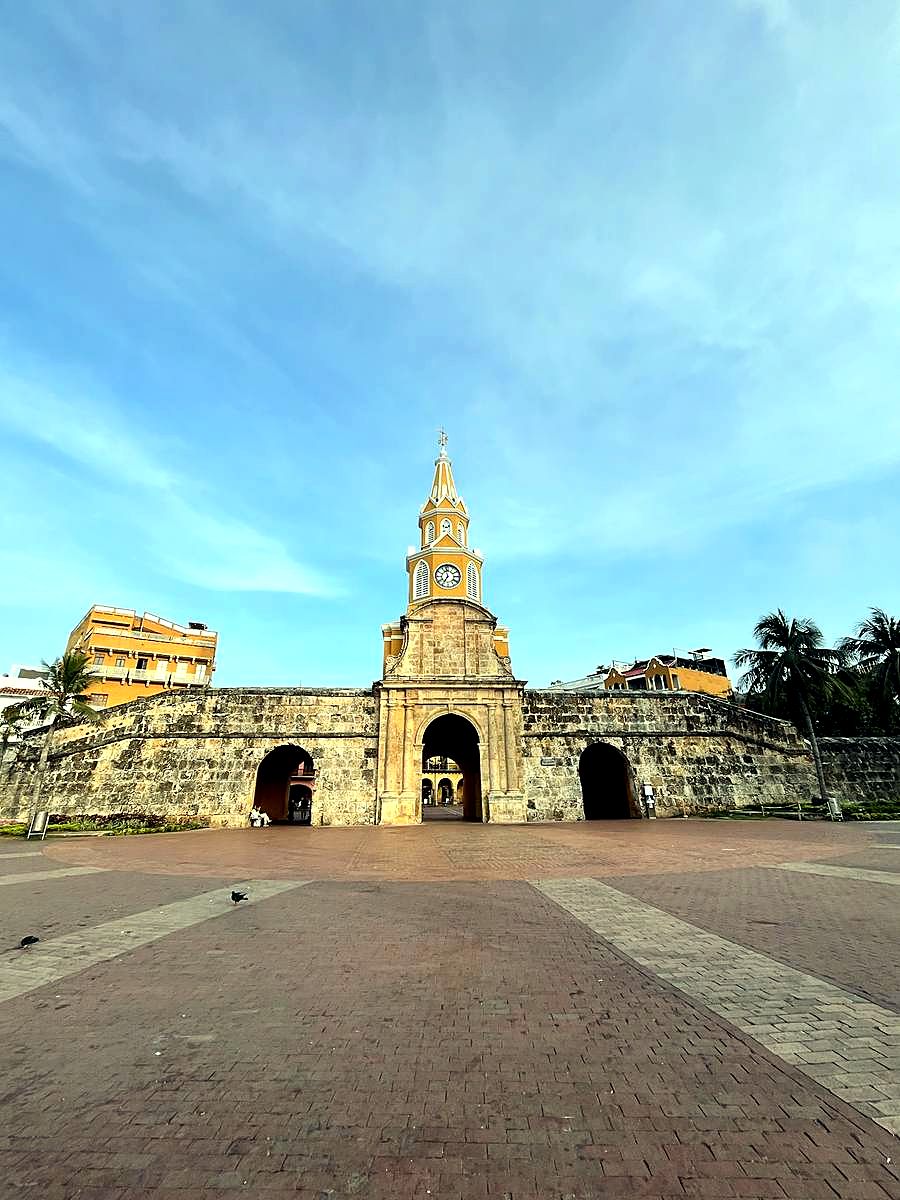 Torre del Reloj, Cartagena's walled city